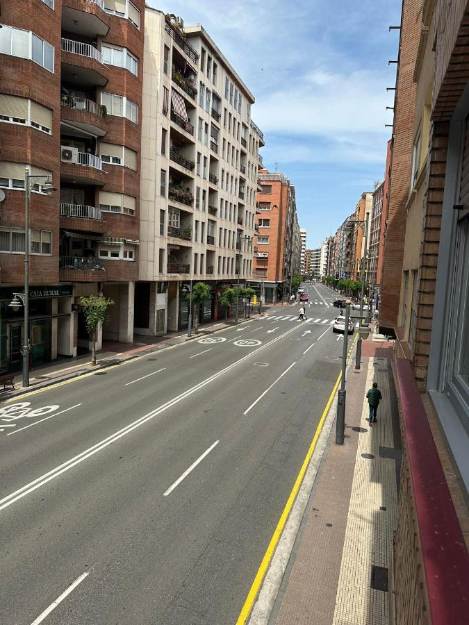 Apartamento A 10 Minutos De La Calle Laurel Logroño Dış mekan fotoğraf