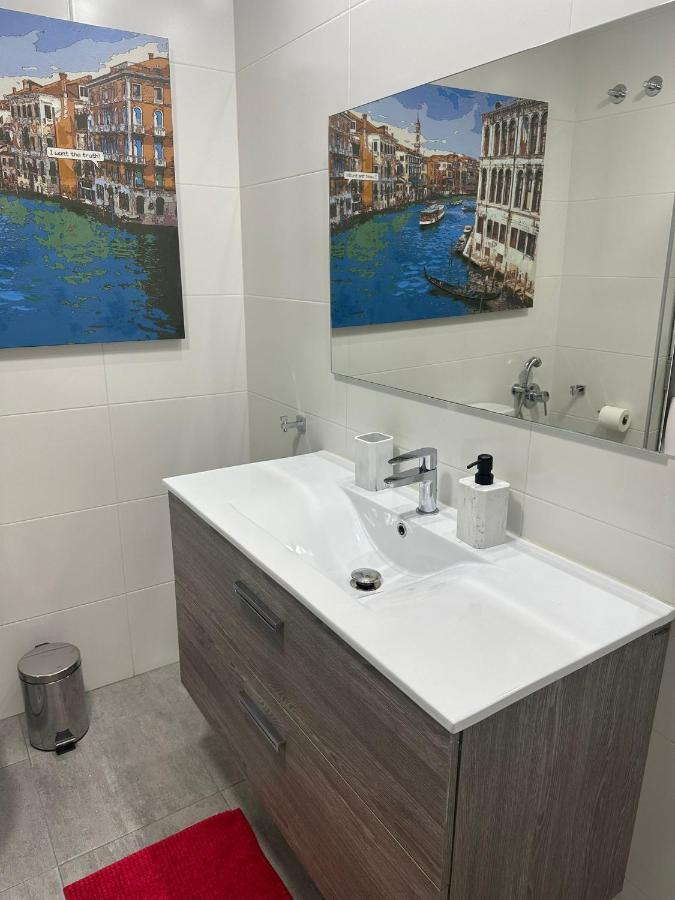Apartamento A 10 Minutos De La Calle Laurel Logroño Dış mekan fotoğraf